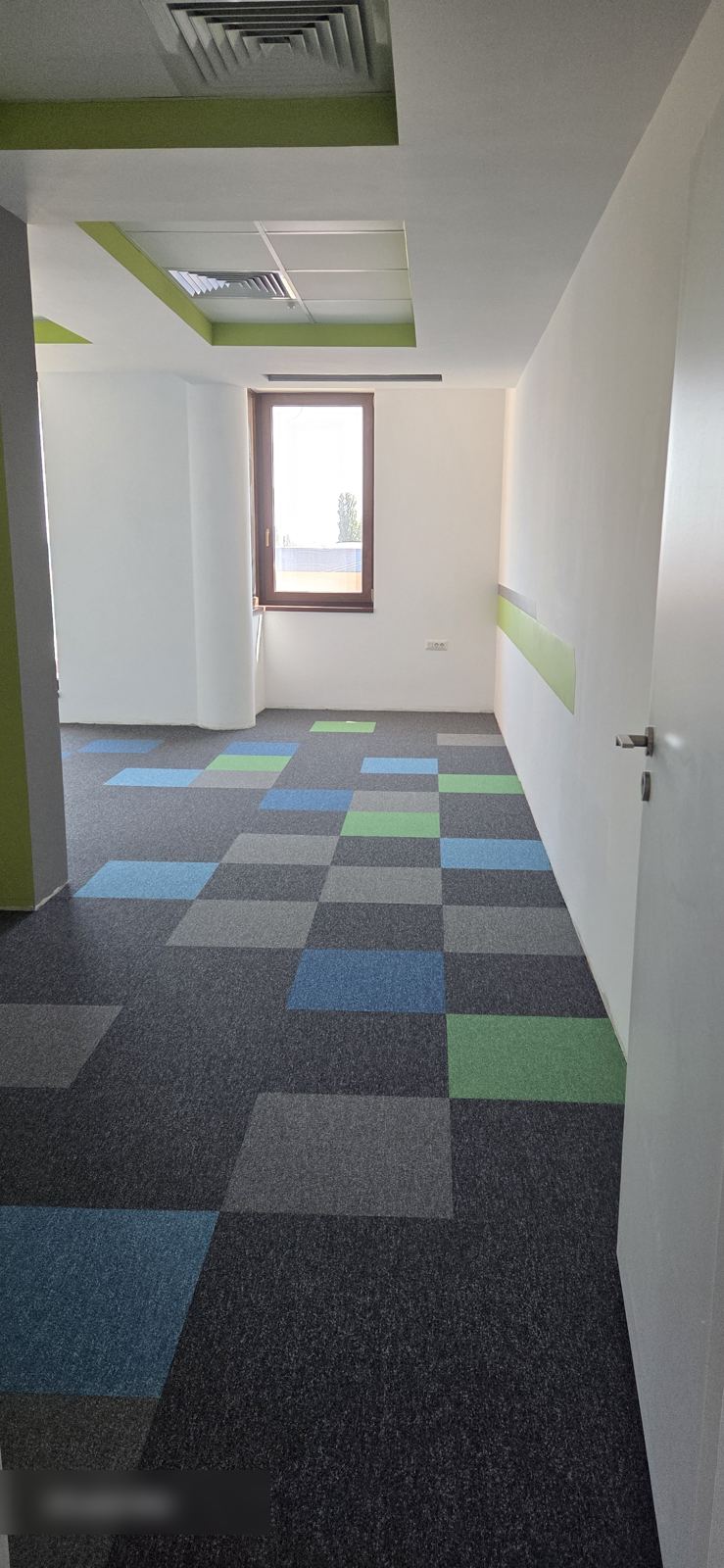 Birou 25 — spațiu compact ideal pentru echipe mici
